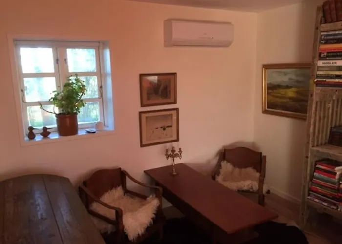 Idyllisk Anneks, Hvor Lejer Har Eget Hus. Σπίτι διακοπών