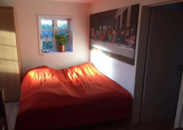 Idyllisk Anneks, Hvor Lejer Har Eget Hus. Hébergement de vacances *